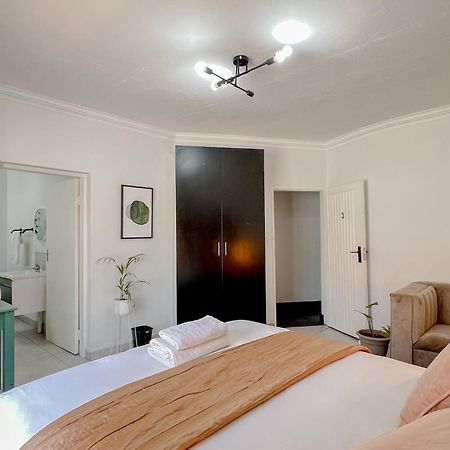 Amoris Guesthouse - In Brooklyn Pretoria-Noord Dış mekan fotoğraf